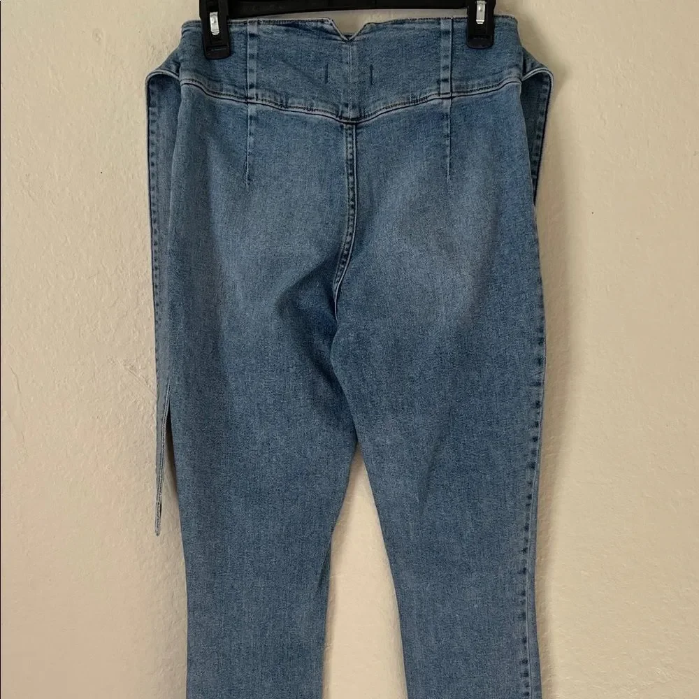 Abercrombie & Fitch  Ultra High-Rise Super Skinny Ankle Jeans in Size 6/ 28